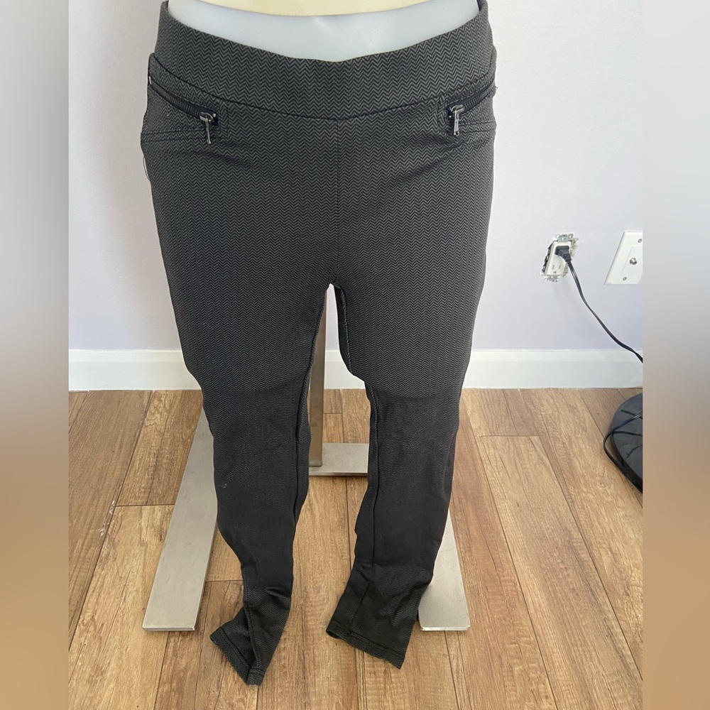 Gray leggings 🩶